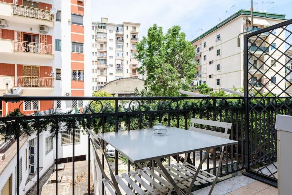 Central Green With Garden View Apartment Naples